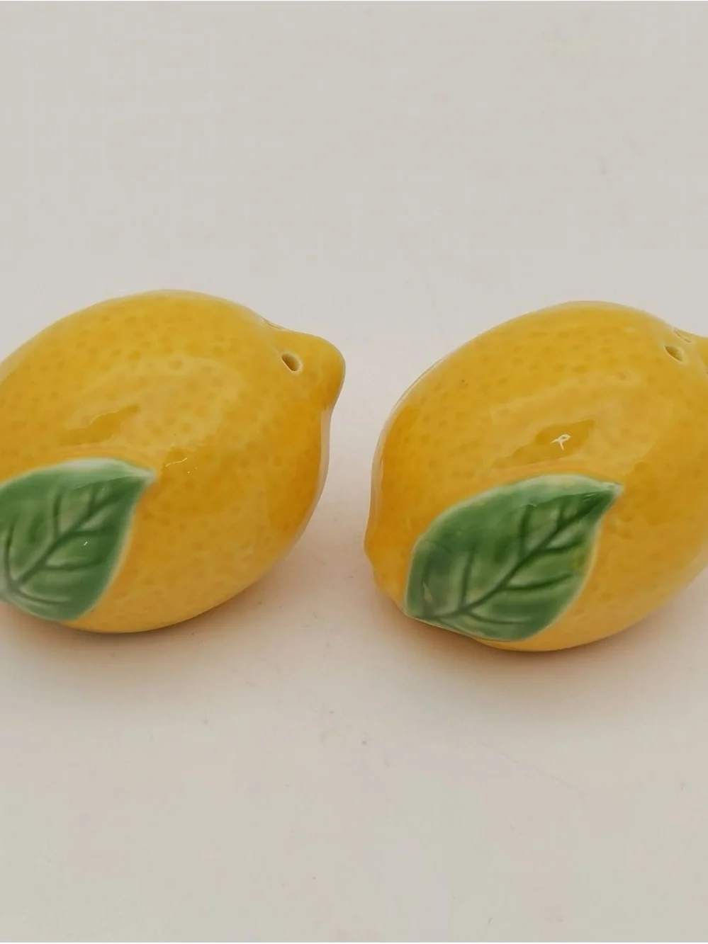 Ceramic Lemon Salt and Pepper Shaker Set with Green Tray